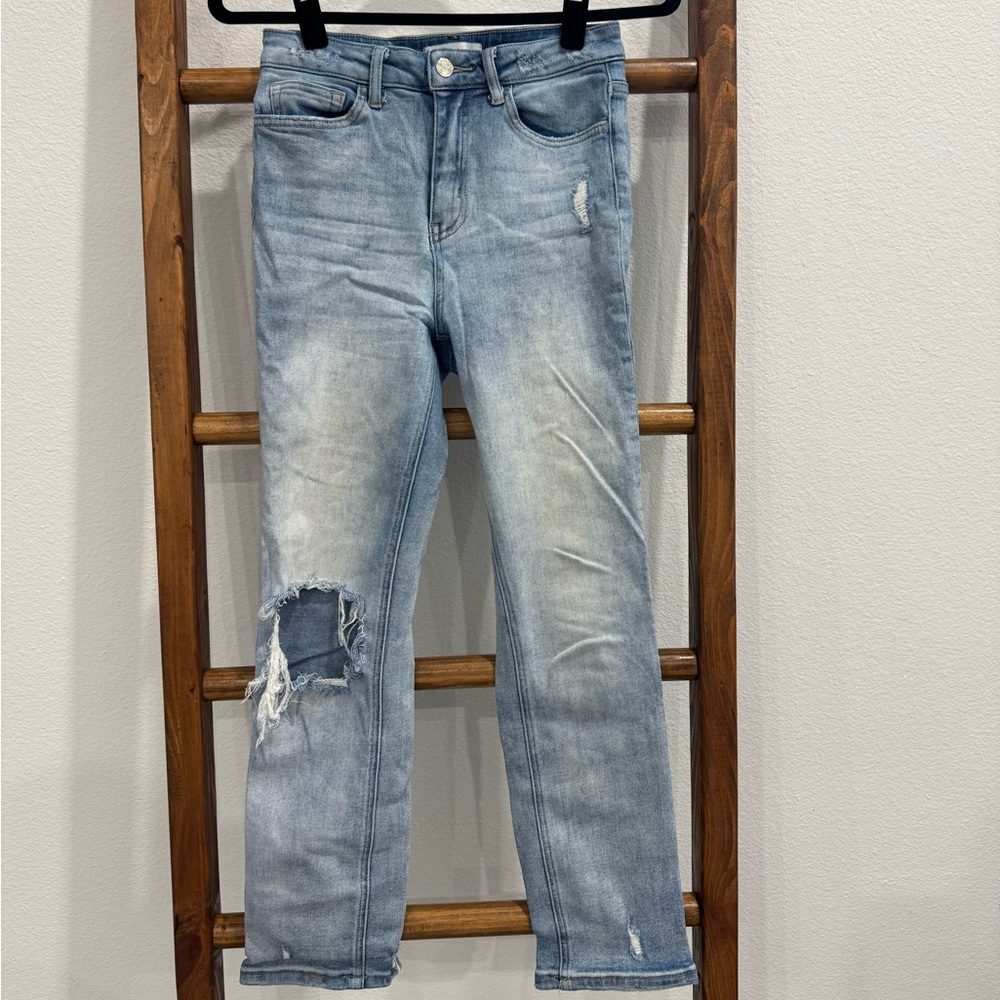Light Wash Straight-Leg Distressed Women’s Jeans